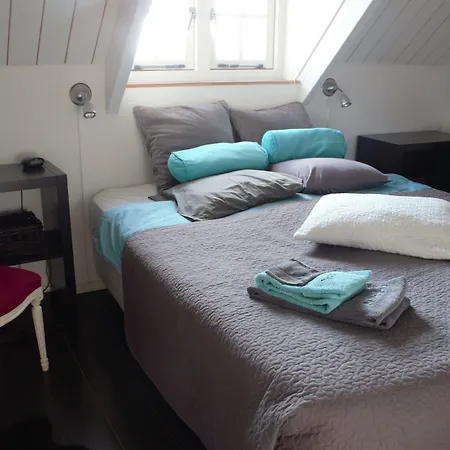 De Flevohoeve * Oudesluis (North Holland)