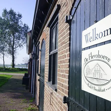 De Flevohoeve Oudesluis (North Holland)